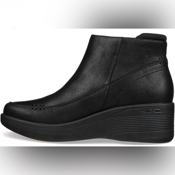 Skechers Women's, Pier-Lite - Natural Charm Boot Preowned Condition - Picture 3 of 7